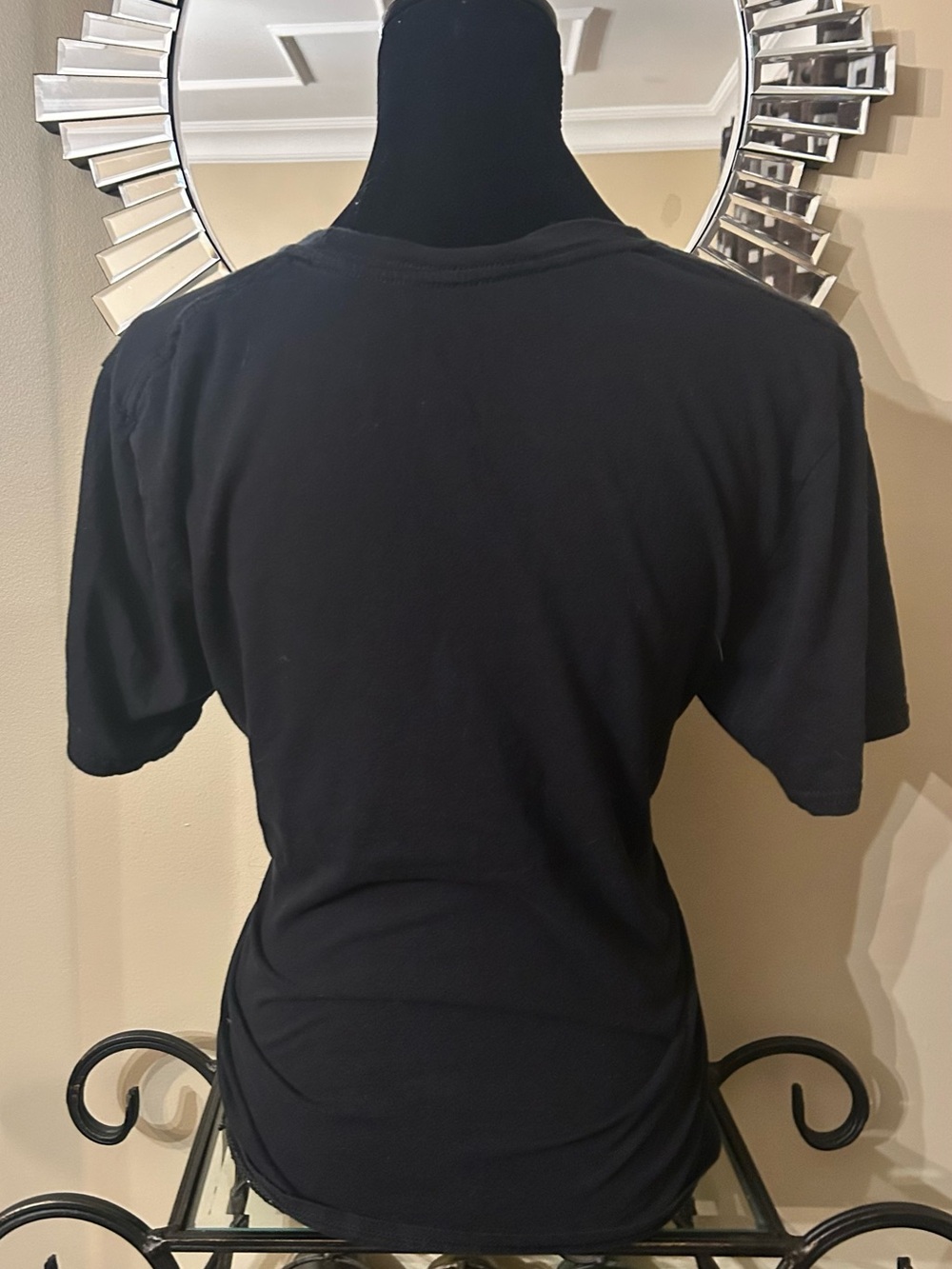 Fender Black Short-Sleeve Tee with Metallic Gold Graphic - Picture 4 of 5